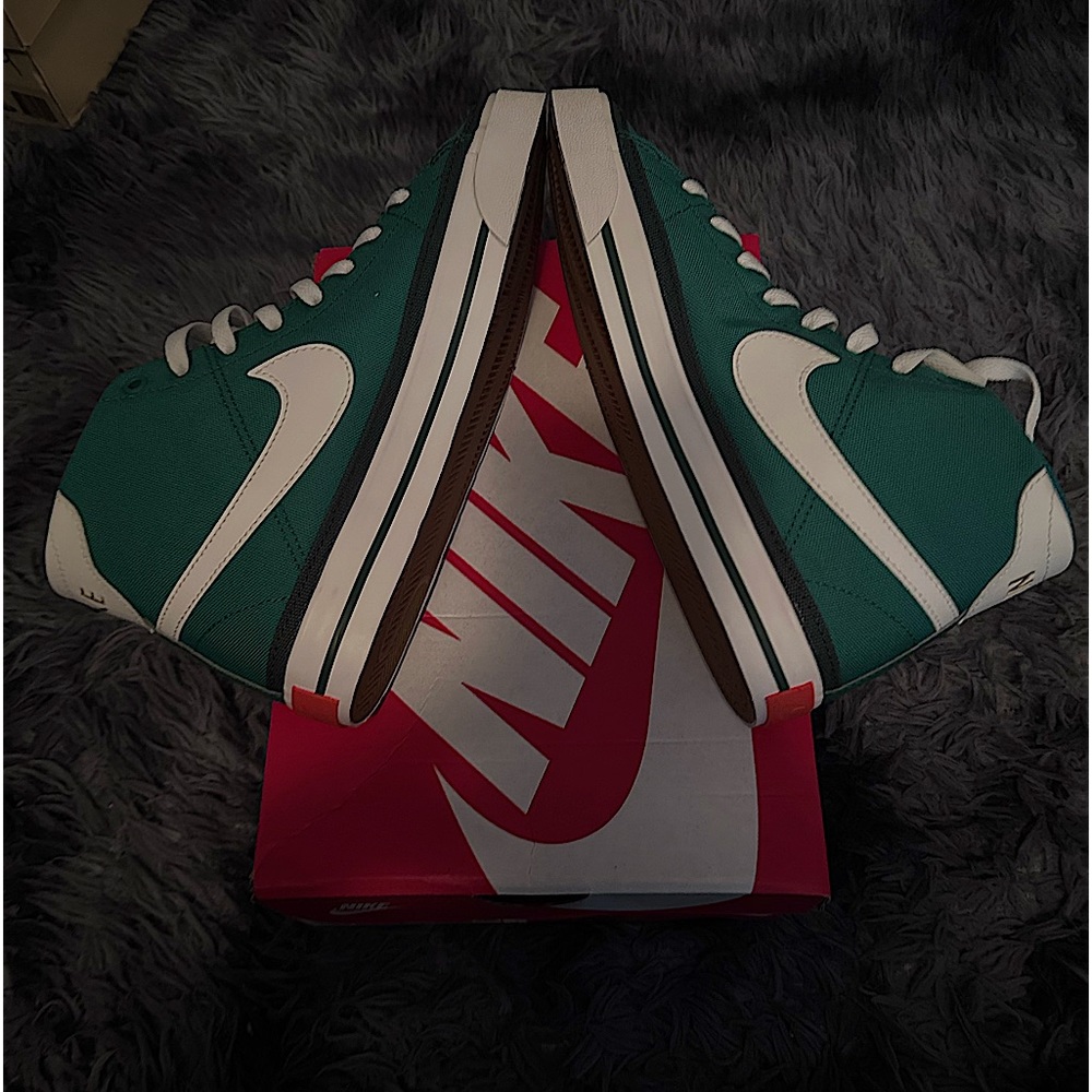 Nike Court Legacy Green Sneakers